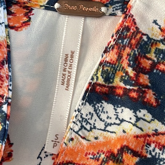 EUC Free People paisley long sleeve v neck dress size S - Picture 7 of 8